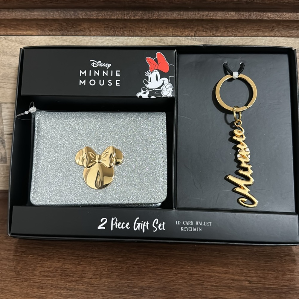 ✅ Cute 🥰 Disney Minnie Mouse 2 Piece Gif Set -  NEW